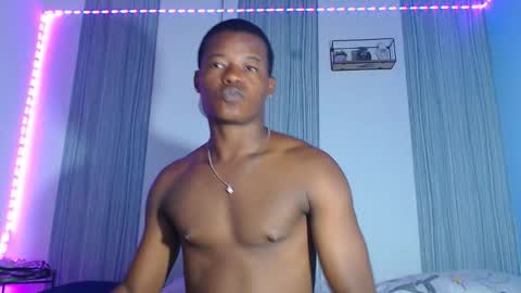 Chris Palaz  online show from January 13, 8:05 pm