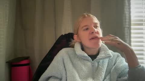 americnbarbie online show from November 17, 5:26 pm