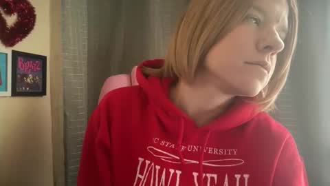 americnbarbie online show from March 4, 7:33 pm