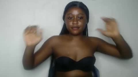 Ella online show from October 3, 1:04 am
