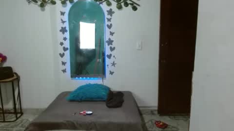 ebony_luna1 online show from March 8, 2:04 am