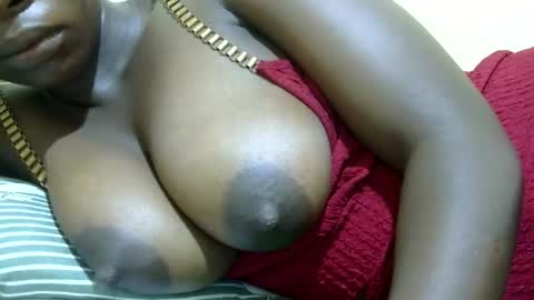 ebonychery online show from April 29, 7:57 am