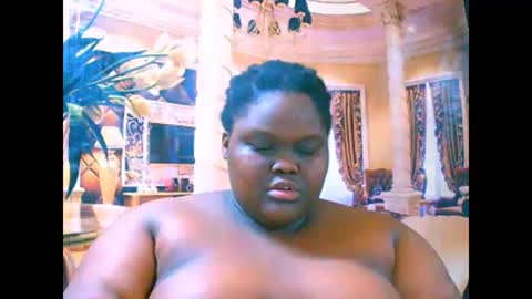 Snapshot of ebonyhotbuns4u2luv chatting on September 16, 6:44 pm ebonyhotbuns4u2luv online show from September 16, 6:44 pm