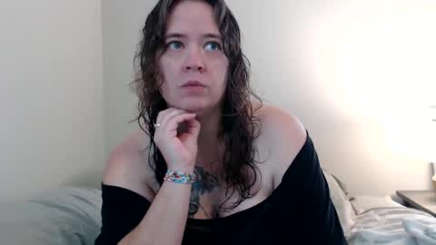 Weird Echo online show from November 1, 5:23 pm