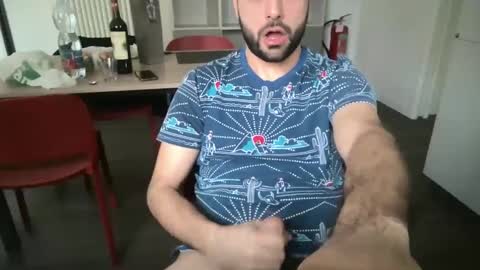 Snapshot of ector_prize chatting on February 12, 2:10 pm ET87 online show from February 12, 2:10 pm