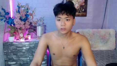 edelcum_xx online show from June 19, 10:32 am