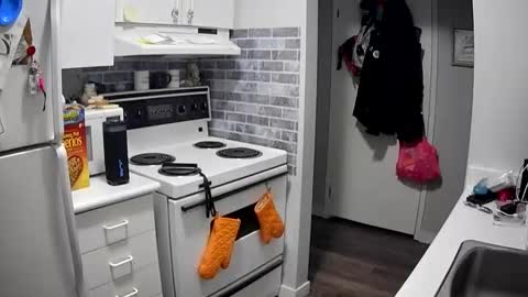 Angel online show from March 4, 5:43 pm