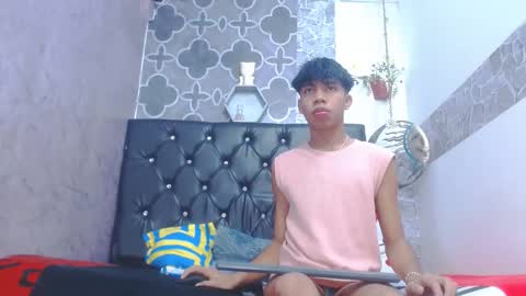 edi_stwix18 online show from April 14, 2:59 am