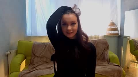 Snapshot of edithbrucker chatting on October 9, 4:18 am Im Sally  Im new here   lets meet online show from October 9, 4:18 am