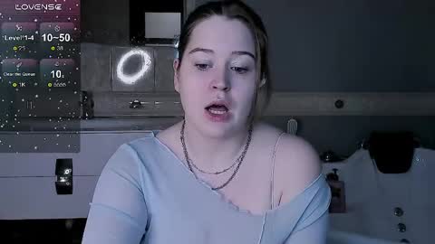 ednaadamse online show from April 6, 8:15 am