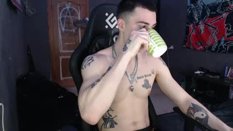 Eduar online show from March 21, 8:52 am