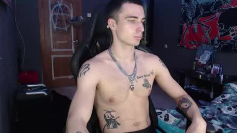 Eduar online show from November 24, 11:53 am