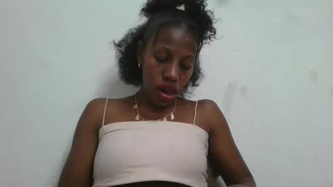 edwige770943 online show from June 7, 10:53 am