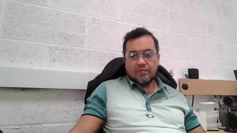 EdM online show from February 2, 9:49 am