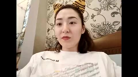 Effy online show from March 18, 9:04 am