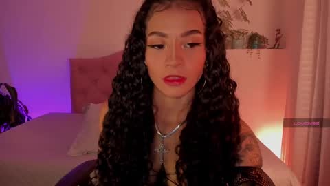 effy online show from January 19, 7:46 am