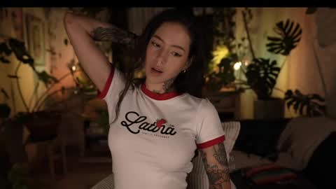 Effy online show from May 9, 1:22 am