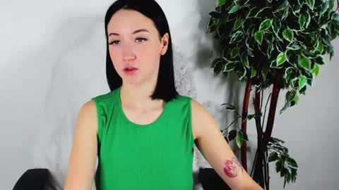 eileenmoores online show from October 17, 12:09 pm