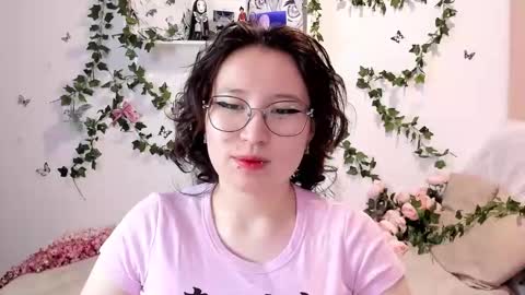 liasama online show from December 13, 9:24 am