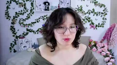 liasama online show from January 19, 11:01 am