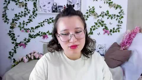 liasama online show from January 5, 12:09 am