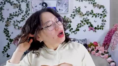 liasama online show from February 16, 11:59 pm