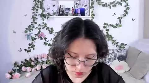 liasama online show from December 9, 6:34 am