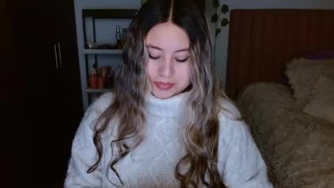 EIMY   MODEL INDEPENDENT online show from December 4, 5:40 am