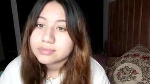 EIMY   MODEL INDEPENDENT online show from January 24, 3:22 am