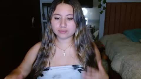 EIMY   MODEL INDEPENDENT online show from October 29, 12:45 am