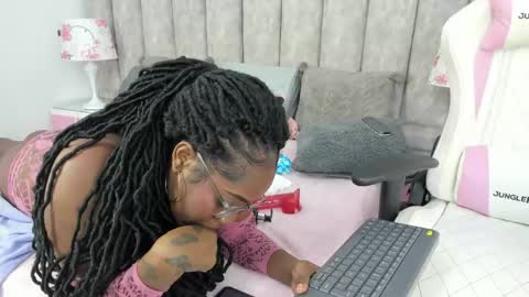 eimycampbell online show from May 14, 6:11 am