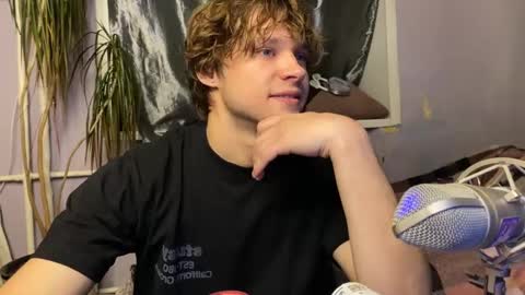 Eitan online show from October 20, 3:50 pm