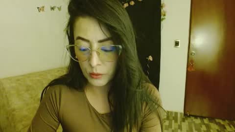 ela_3611 online show from May 1, 2:27 am