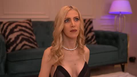 Ella online show from April 18, 6:04 am