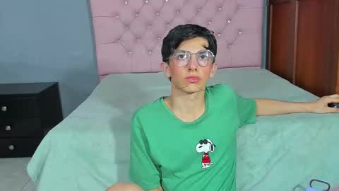 Elan Giralon online show from January 18, 12:08 am