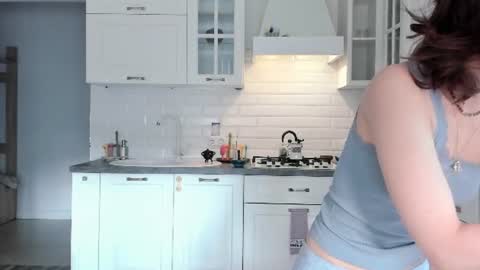 ELA 3 online show from July 23, 6:44 am