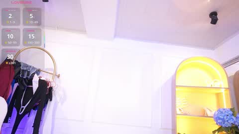 Elasummeer online show from November 15, 1:13 pm