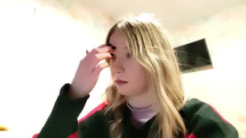 MIa online show from February 25, 2:09 pm