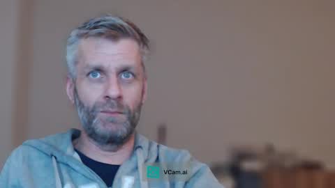 Snapshot of elculiador2207 chatting on October 10, 1:44 am Timm online show from October 10, 1:44 am