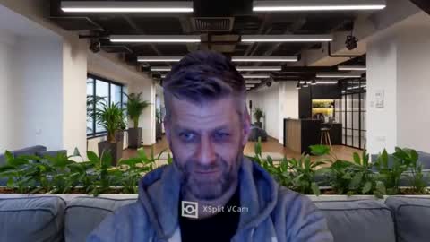 Snapshot of elculiador2207 chatting on March 1, 12:39 am Timm online show from March 1, 12:39 am