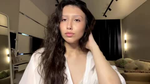 Alice online show from June 3, 3:39 pm