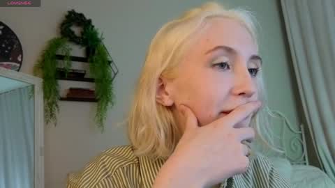 Elen  online show from May 29, 4:27 pm