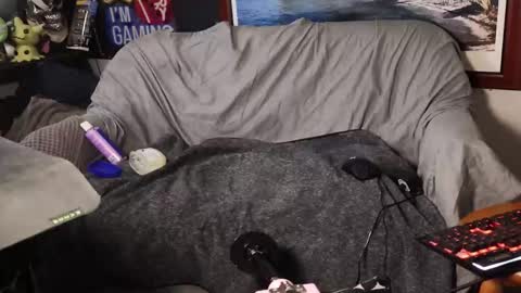 elephantrunkman online show from December 23, 4:40 am