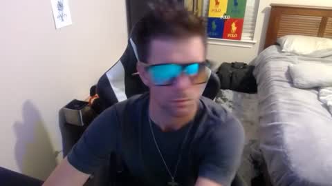 Snapshot of elevatetlb chatting on September 23, 6:51 am Walker online show from September 23, 6:51 am