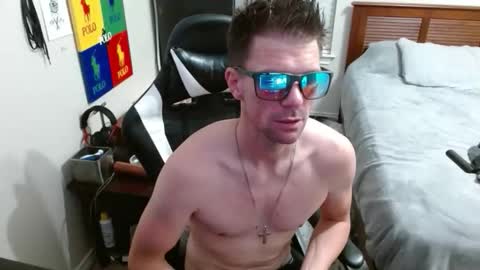 Snapshot of elevatetlb chatting on October 20, 4:06 am Walker online show from October 20, 4:06 am