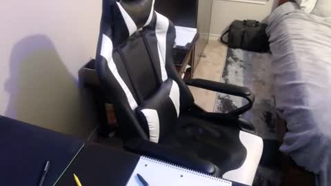 Snapshot of elevatetlb chatting on September 22, 4:16 am Walker online show from September 22, 4:16 am