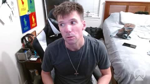 Snapshot of elevatetlb chatting on October 15, 4:49 am Walker online show from October 15, 4:49 am