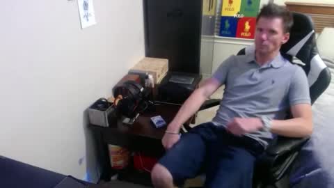 Snapshot of elevatetlb chatting on September 20, 4:59 am Walker online show from September 20, 4:59 am