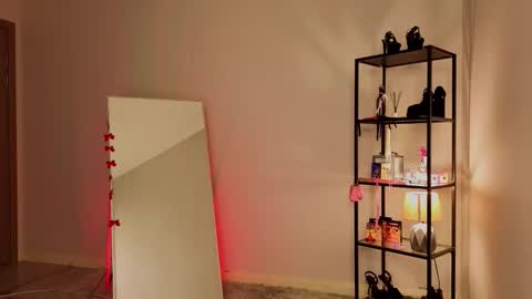 Elfie online show from January 15, 8:45 am