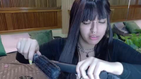 eli666uwu online show from April 25, 1:41 pm